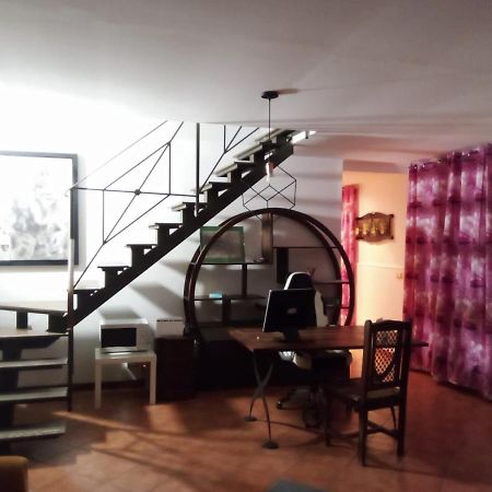 John Home Κατάνια Εξωτερικό φωτογραφία